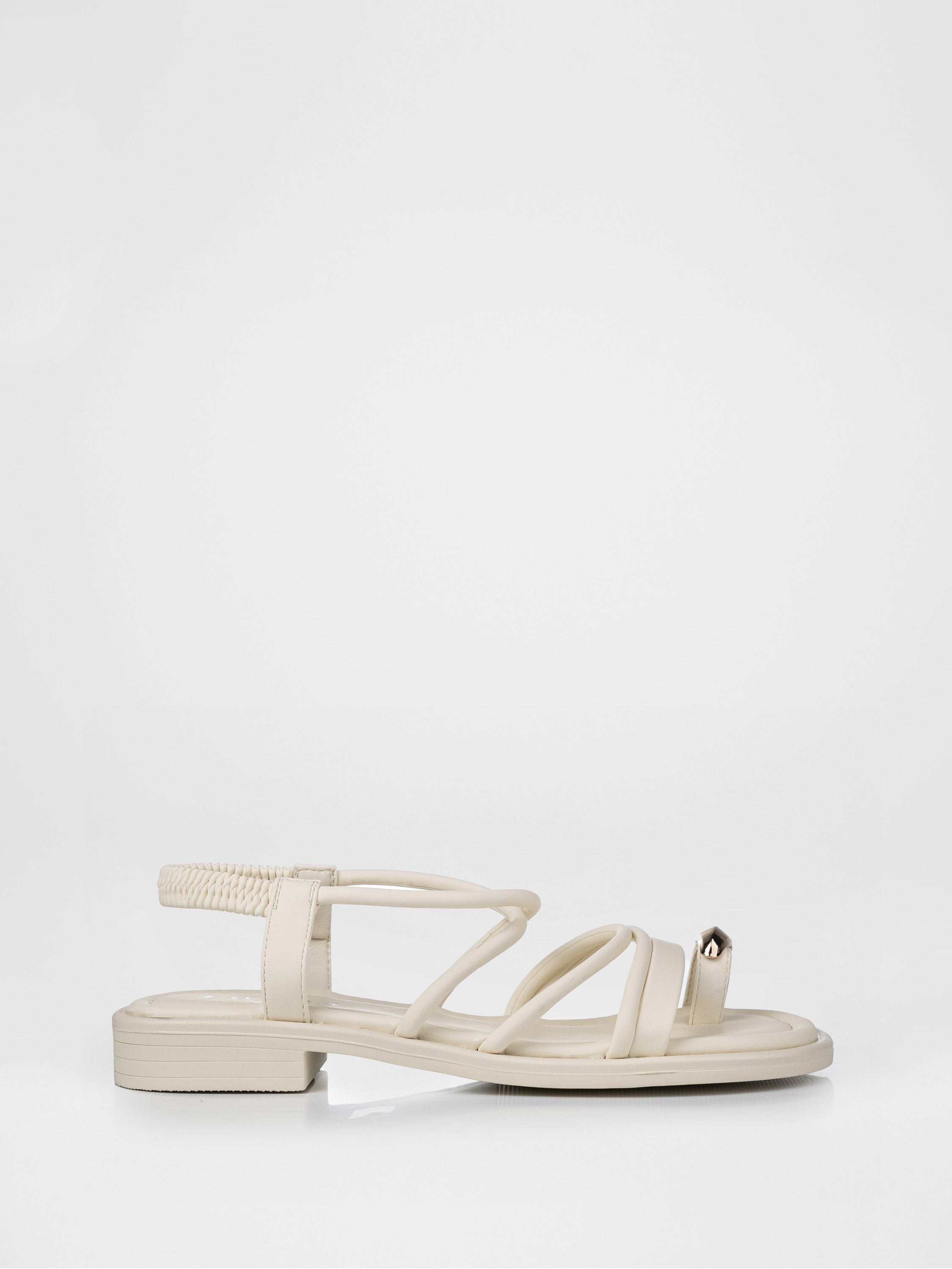 Sandalias en color leche