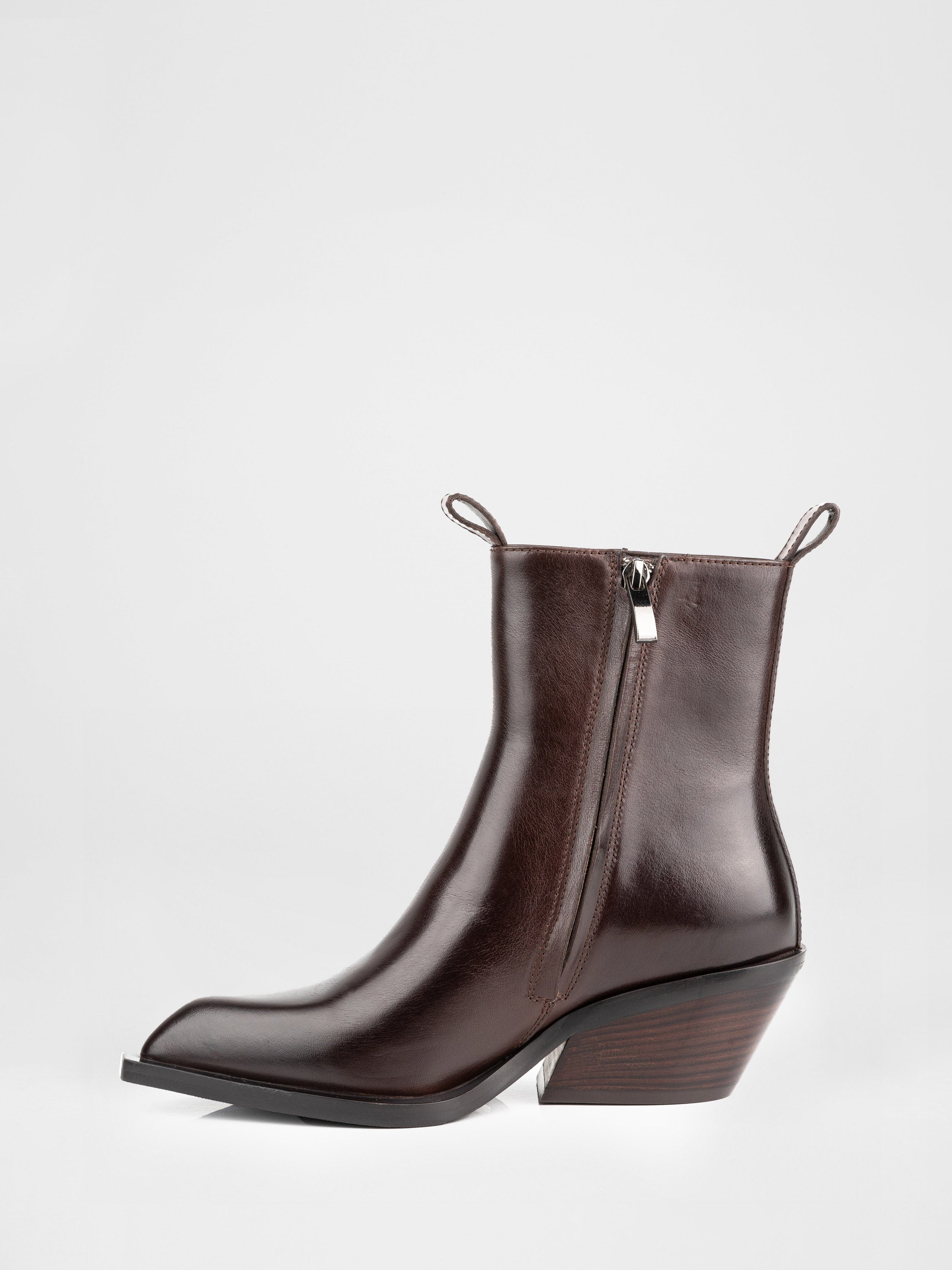 Botas de piel cosaca en color café