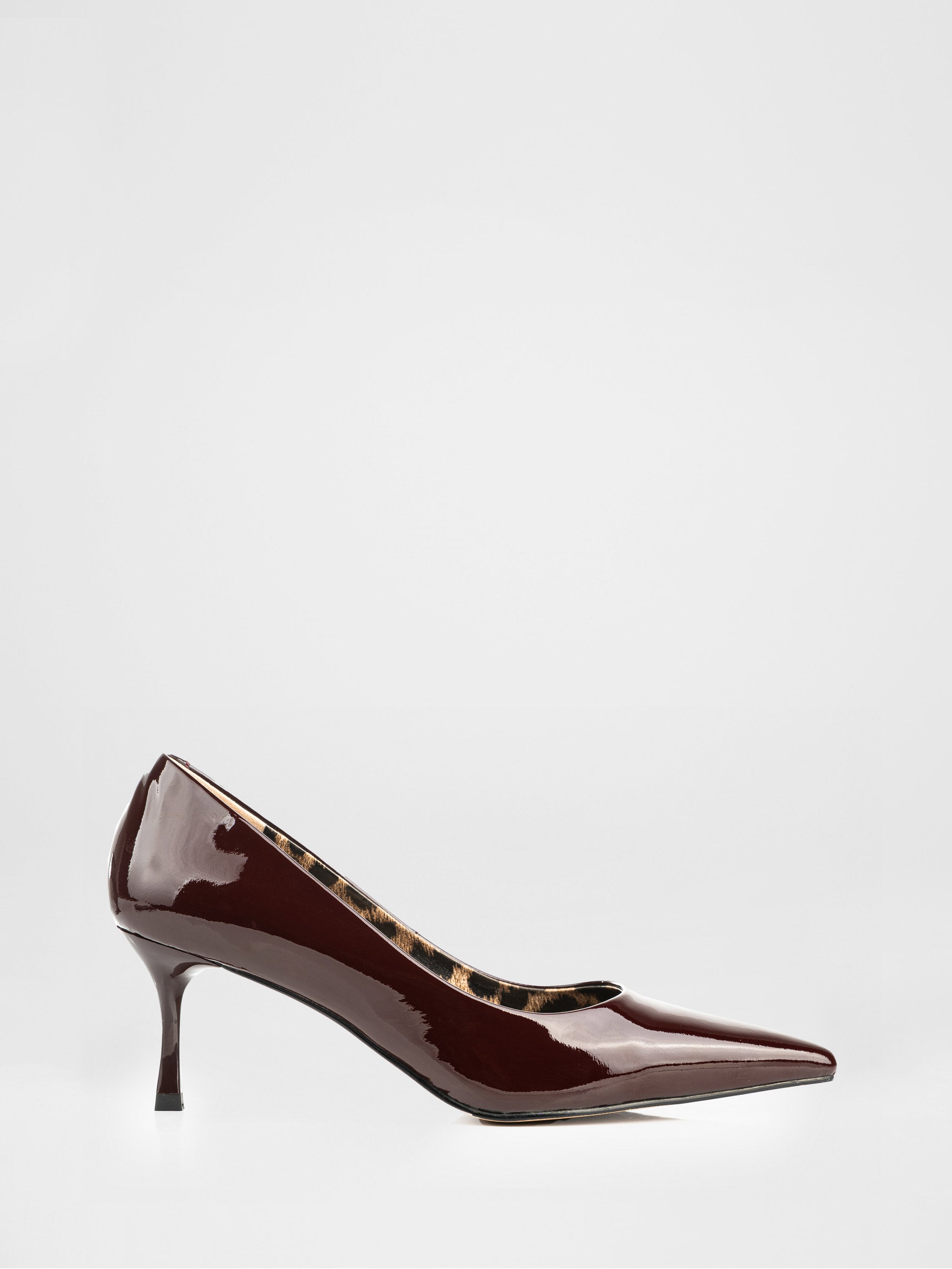 Burgundy genuine leather pumps
