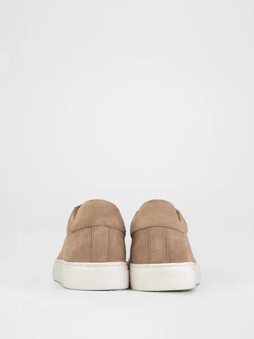 Zapatillas de ante beige con suela blanca