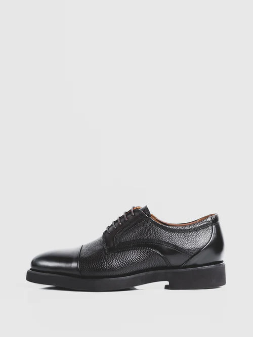 Zapatos de hombre en color marrón oscuro
