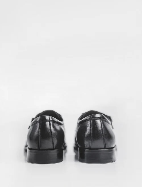 Zapatos para hombre con hebilla