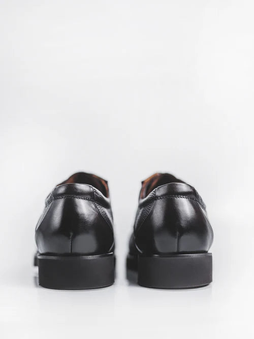 Zapatos de hombre en color marrón oscuro